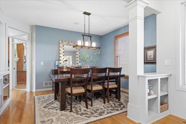 602 Woodland Drive, Mahtomedi, MN 55115