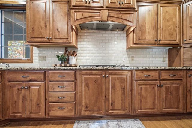 602 Woodland Drive, Mahtomedi, MN 55115