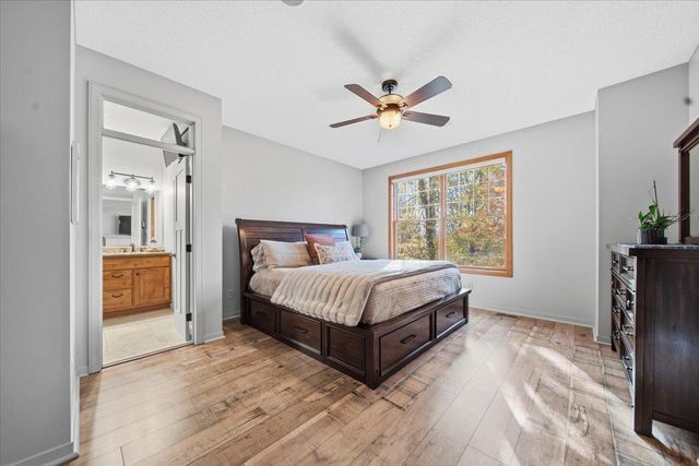 602 Woodland Drive, Mahtomedi, MN 55115