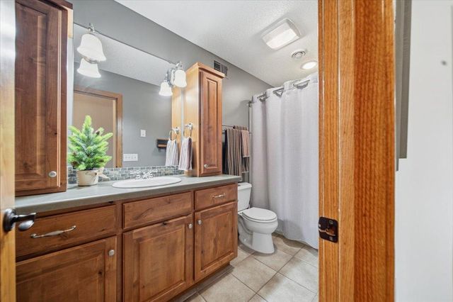 602 Woodland Drive, Mahtomedi, MN 55115