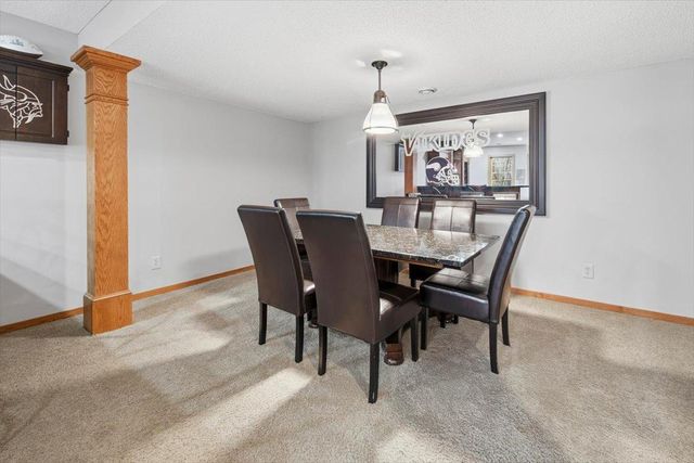 602 Woodland Drive, Mahtomedi, MN 55115