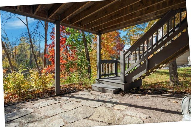 602 Woodland Drive, Mahtomedi, MN 55115