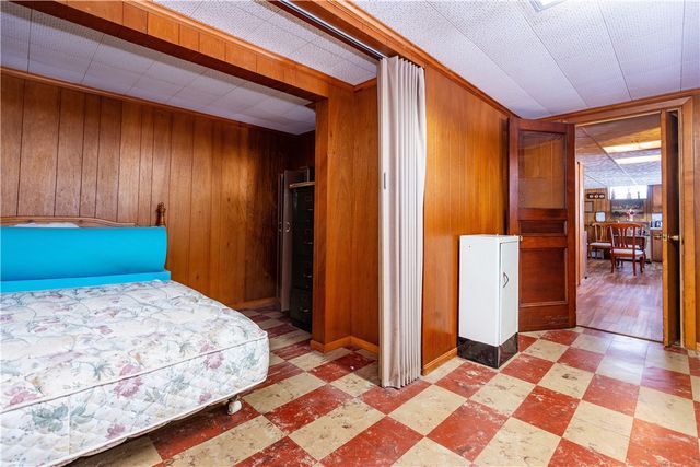 10 Hall Street, West Warwick, RI 02893