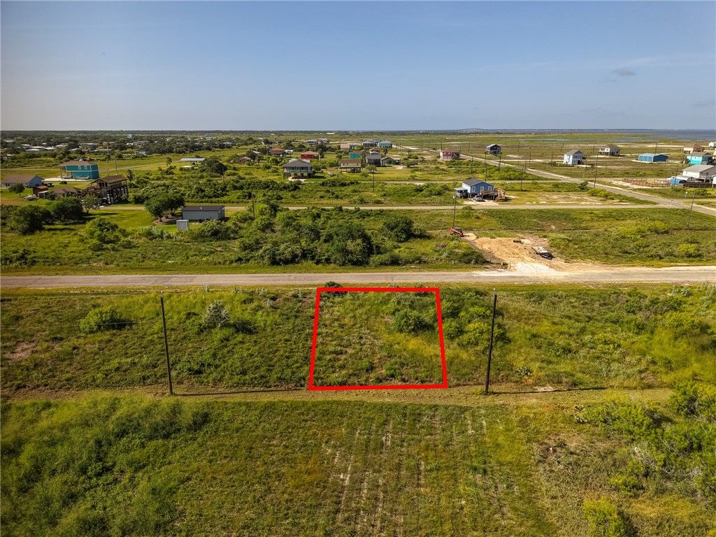 214 W Rustic Oak Lane, Rockport, TX 78382 — photo 5