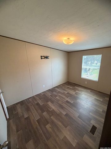 1123 Hedgestone, Canyon Lake, TX 78133