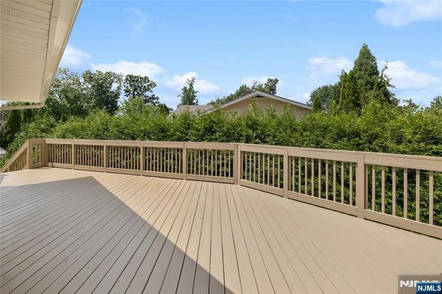 377 Chelsea Street, Paramus, NJ 07652
