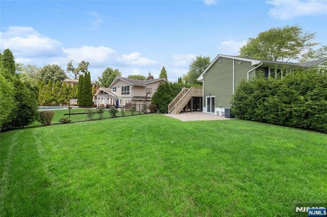 377 Chelsea Street, Paramus, NJ 07652