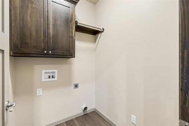 512 S Castle Ridge Lane, Mustang, OK 73064
