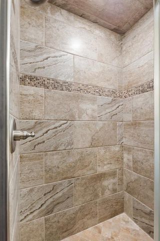 512 S Castle Ridge Lane, Mustang, OK 73064