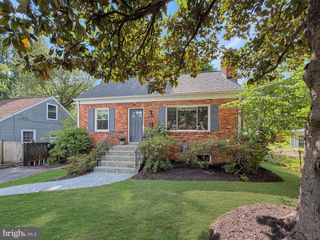 2826 W GEORGE MASON RD, Falls Church, VA 22042