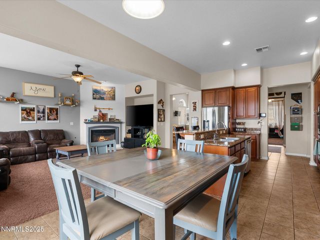 8720 Spearhead Way, Reno, NV 89506