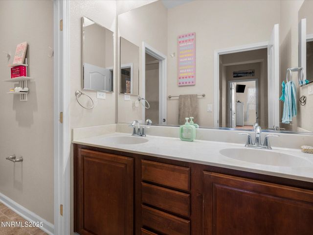 8720 Spearhead Way, Reno, NV 89506