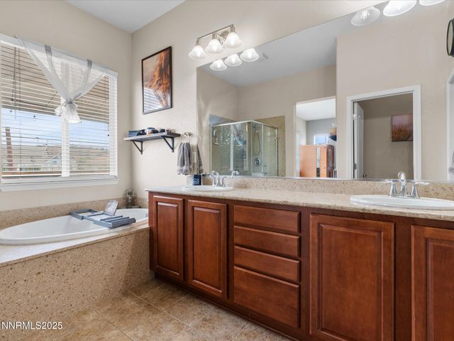 8720 Spearhead Way, Reno, NV 89506