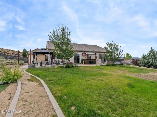 8720 Spearhead Way, Reno, NV 89506