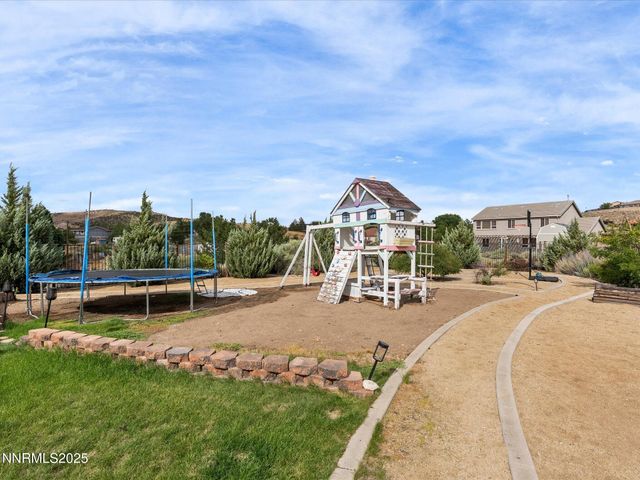 8720 Spearhead Way, Reno, NV 89506