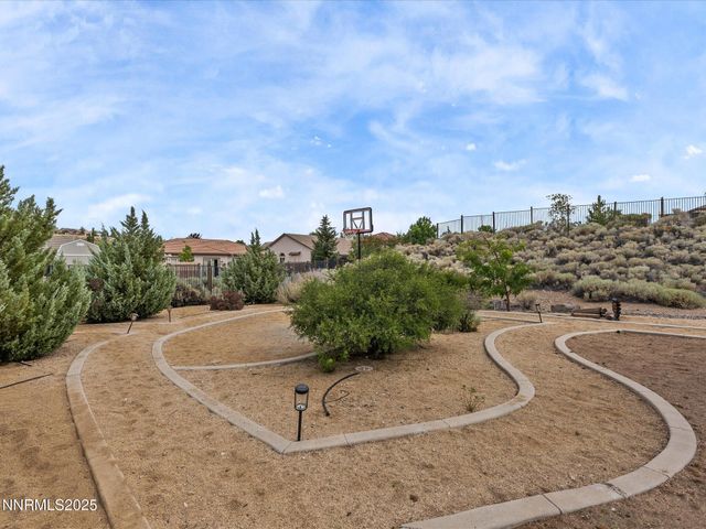8720 Spearhead Way, Reno, NV 89506