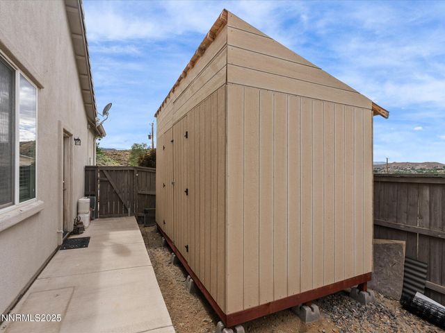 8720 Spearhead Way, Reno, NV 89506