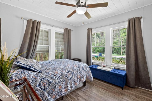 1160 W Rich Avenue, Deland, FL 32720