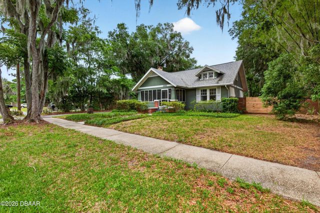 1160 W Rich Avenue, Deland, FL 32720