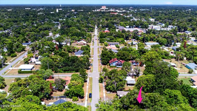 1160 W Rich Avenue, Deland, FL 32720