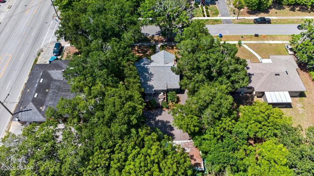 1160 W Rich Avenue, Deland, FL 32720