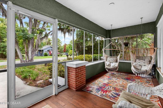 1160 W Rich Avenue, Deland, FL 32720