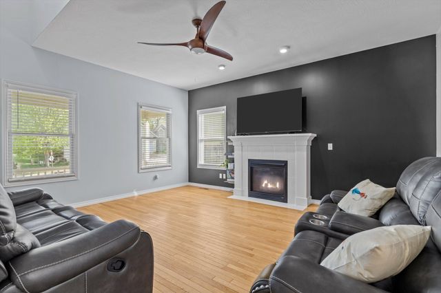 702 East St Charles Street, Ozark, MO 65721