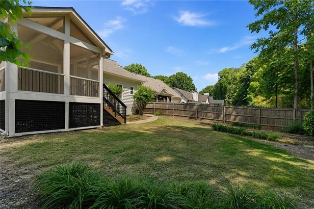 225 Blue Heron Lane, Alpharetta, GA 30009