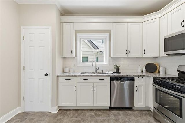 225 Blue Heron Lane, Alpharetta, GA 30009