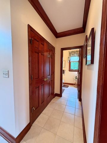 300 Pine Valley Dr, South Fayette, PA 15017