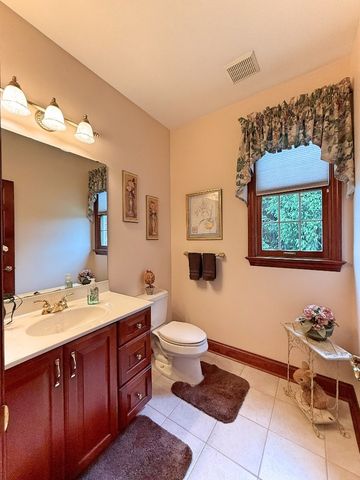 300 Pine Valley Dr, South Fayette, PA 15017