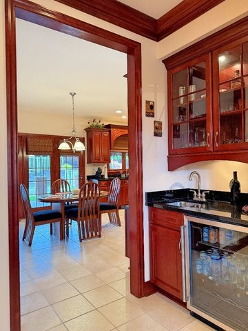 300 Pine Valley Dr, South Fayette, PA 15017