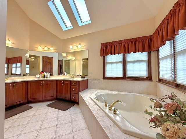 300 Pine Valley Dr, South Fayette, PA 15017