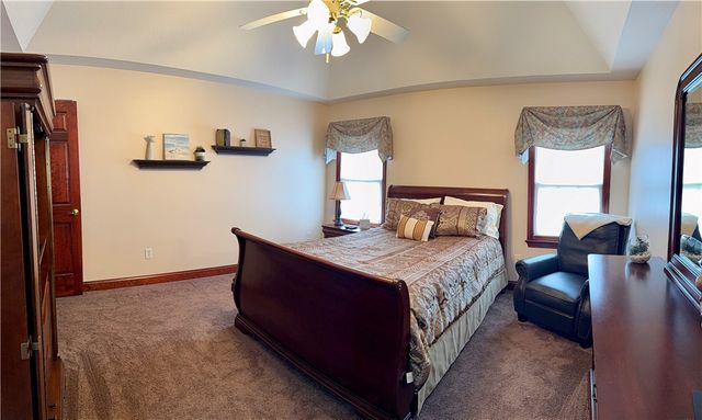 300 Pine Valley Dr, South Fayette, PA 15017