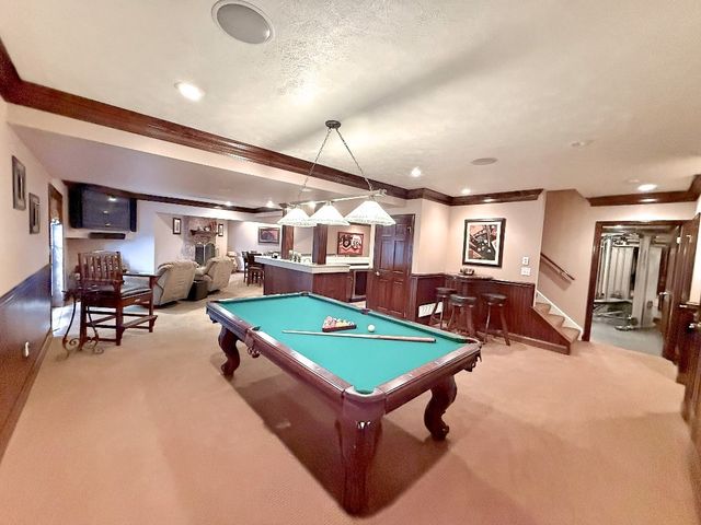 300 Pine Valley Dr, South Fayette, PA 15017