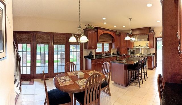 300 Pine Valley Dr, South Fayette, PA 15017