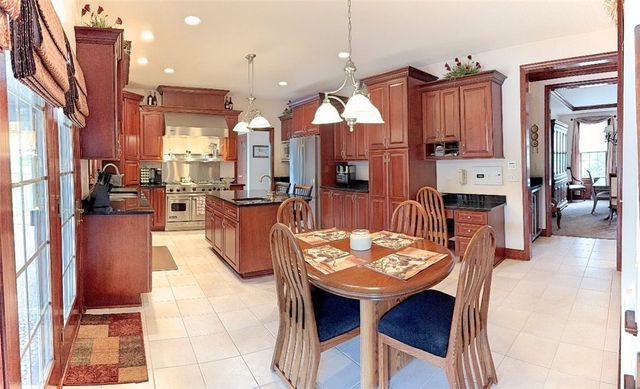 300 Pine Valley Dr, South Fayette, PA 15017