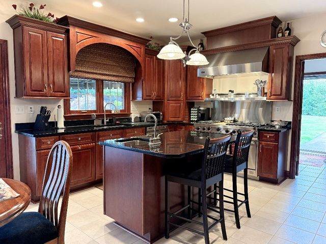 300 Pine Valley Dr, South Fayette, PA 15017
