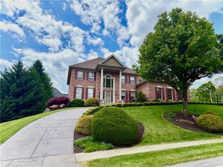 300 Pine Valley Dr, South Fayette, PA 15017