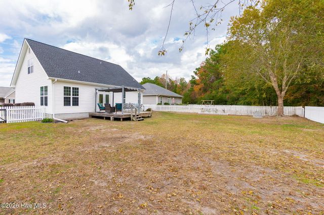 1106 Woods Court, Morehead City, NC 28557