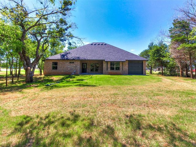 9070 Oak Tree Circle, Edmond, OK 73025