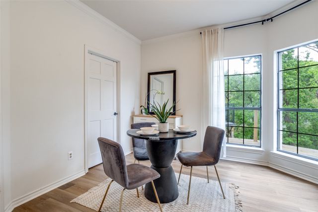 9122 Cochran Heights Drive, Dallas, TX 75220