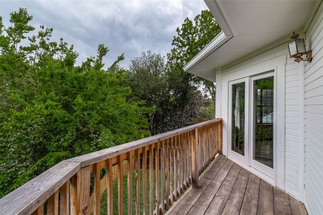 9122 Cochran Heights Drive, Dallas, TX 75220