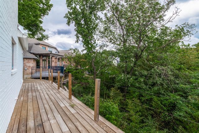 9122 Cochran Heights Drive, Dallas, TX 75220