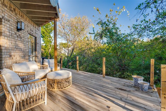 9122 Cochran Heights Drive, Dallas, TX 75220