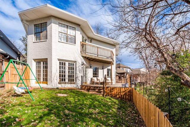 9122 Cochran Heights Drive, Dallas, TX 75220