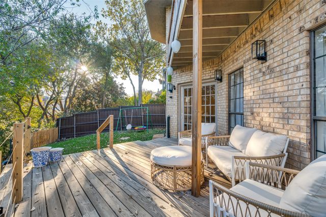 9122 Cochran Heights Drive, Dallas, TX 75220