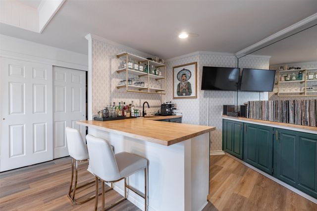 9122 Cochran Heights Drive, Dallas, TX 75220