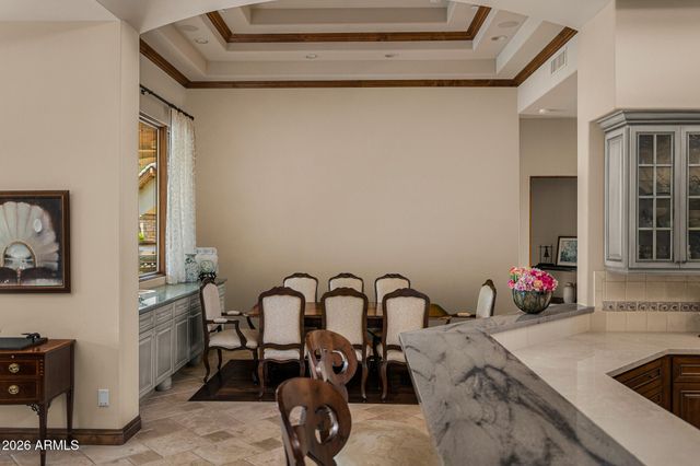 6624 N 66TH Place N, Paradise Valley, AZ 85253