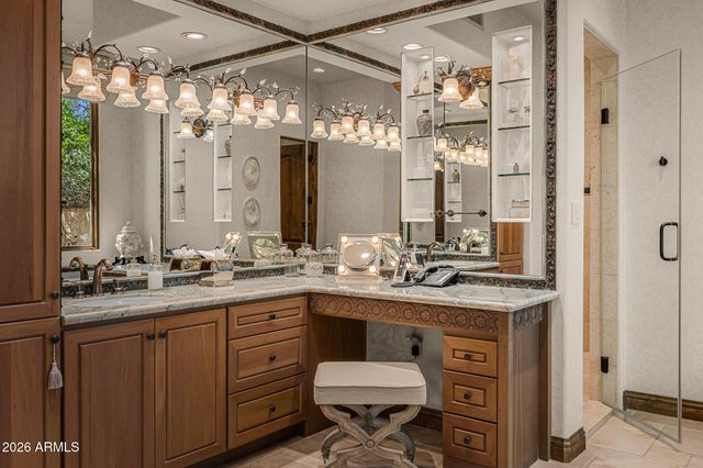 6624 N 66TH Place N, Paradise Valley, AZ 85253